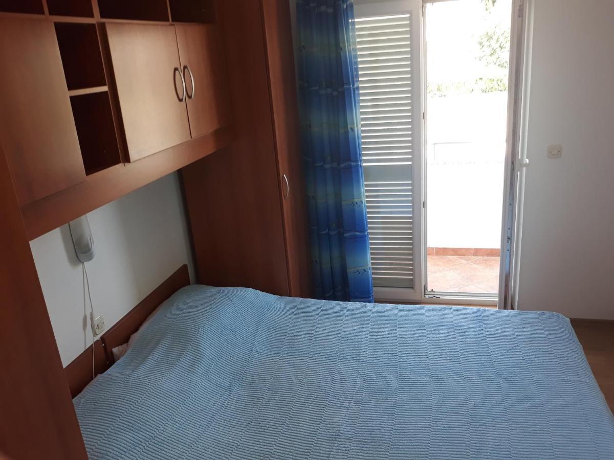 Apartments Denis バスカ エクステリア 写真